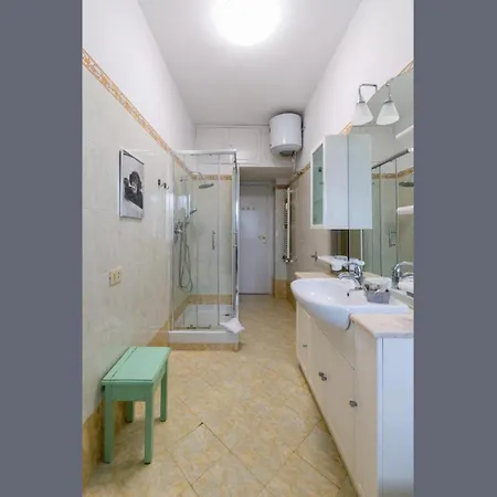 Katia House